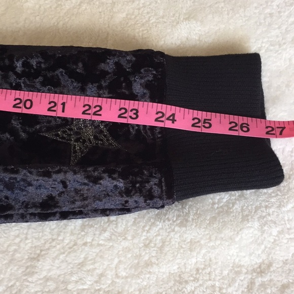 Velvet black bomber jacket with embroidered stars - Picture 8 of 8